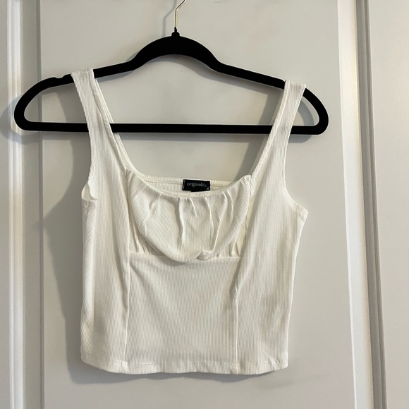 White crop top - Picture 1 of 1